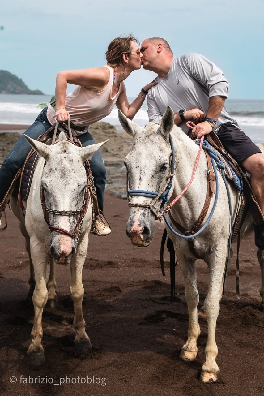 Private horseback riding tour for couples in Jaco Costa Rica