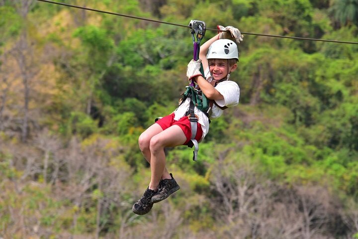 Horseback riding and zipline combo tour near Jaco